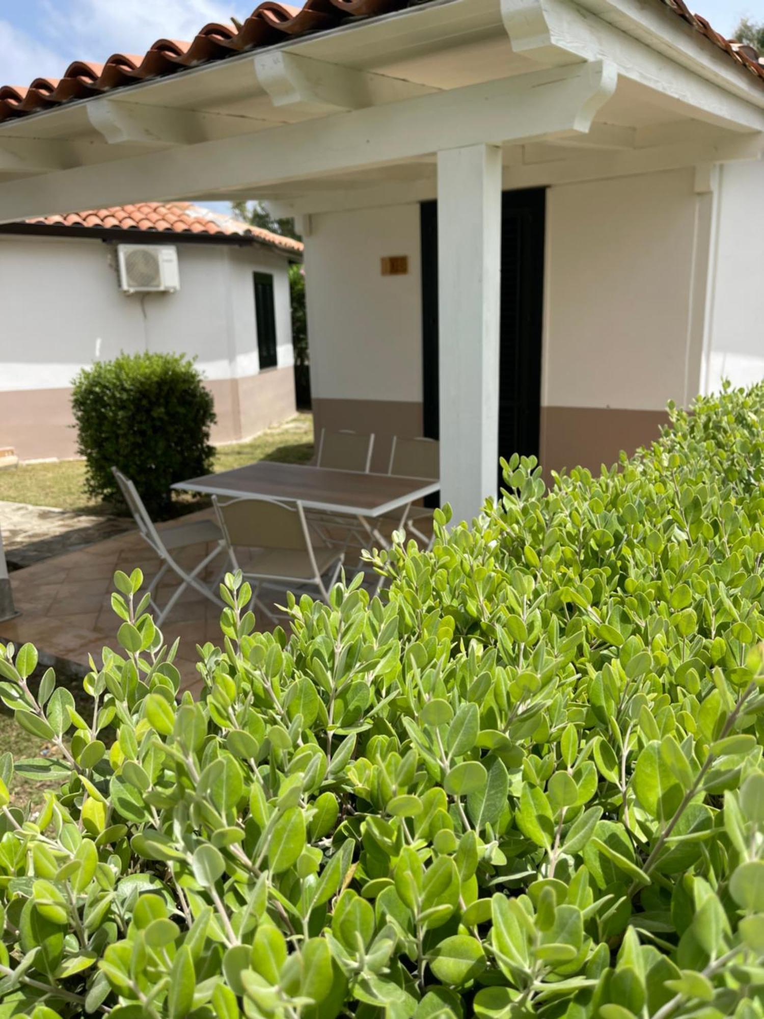 Aparthotel Soleada Club Campofelice Di Roccella Exterior foto